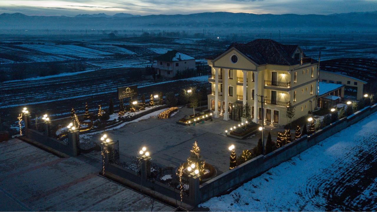 "L'Art De Vivre" Resort คอร์เชอ ภายนอก รูปภาพ
