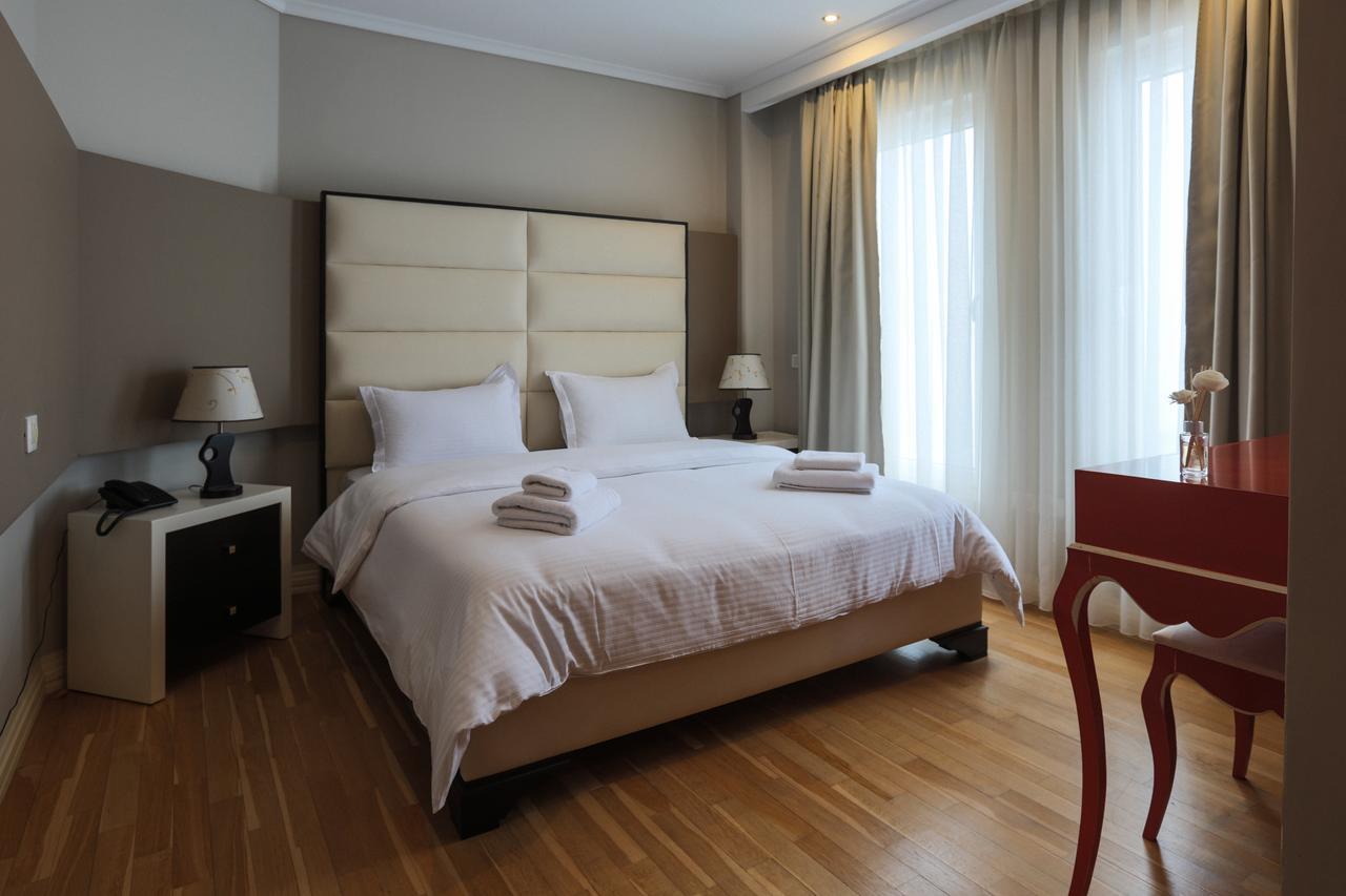 "L'Art De Vivre" Resort คอร์เชอ ภายนอก รูปภาพ
